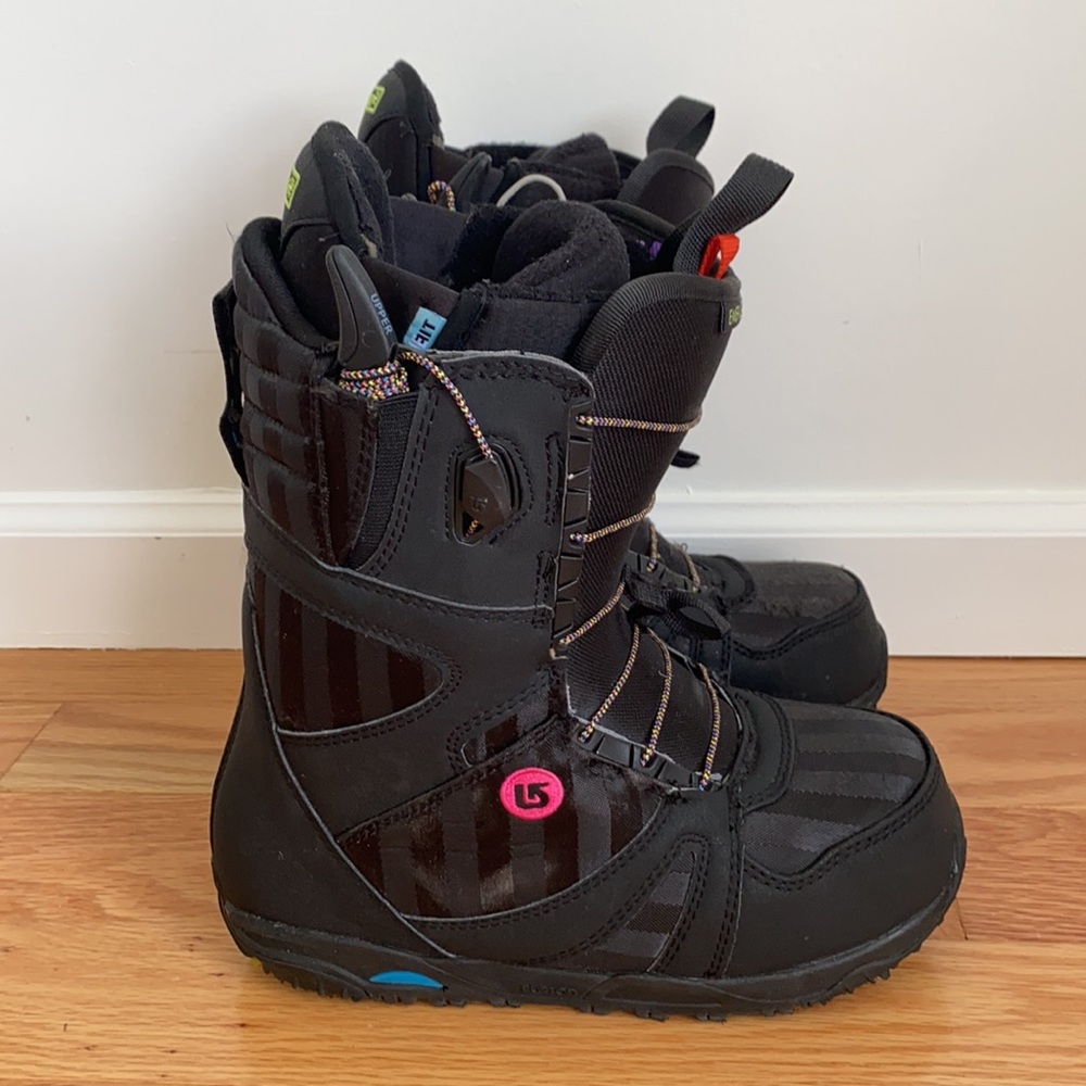 BURTON Women’s Emerald Snowboard Boots Size 7